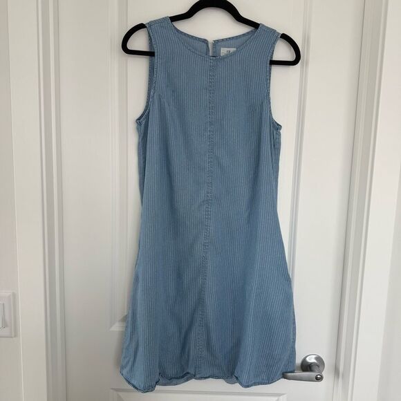 THREAD + SUPPLY | Blue Sleeveless Dress with Pockets - Picture 2 of 12